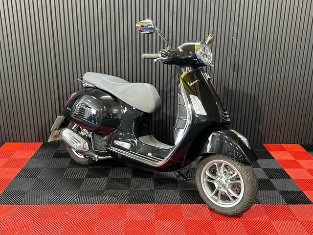 View our PIAGGIO Vespa GTS 125