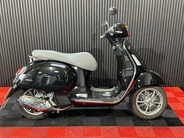 View our PIAGGIO Vespa GTS 125