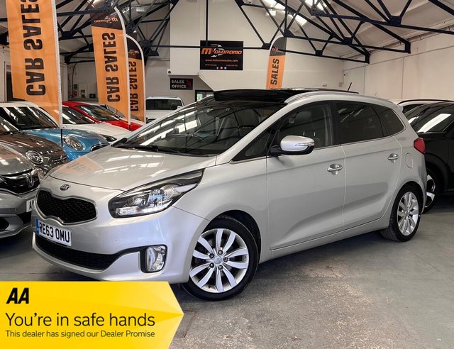 View our Kia Carens range