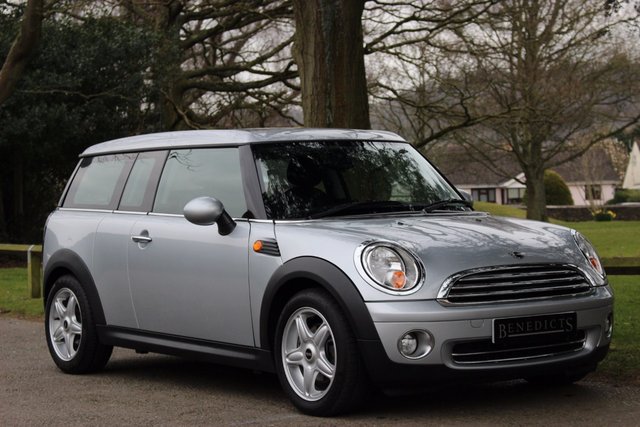 2009 59 MINI Clubman 1.6 COOPER 5d AUTO 118 BHP
