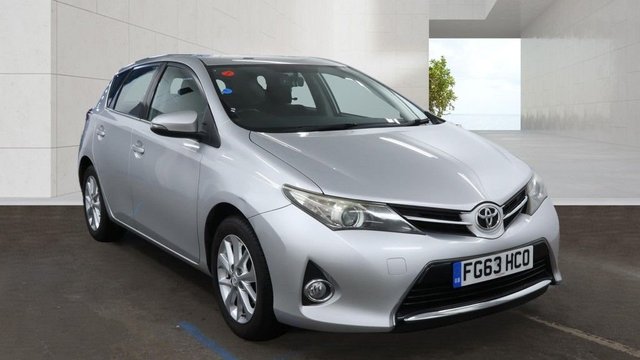 2013 63 TOYOTA AURIS 1.6 V-Matic Icon Hatchback 5dr Petrol Manual Euro 5 (132 ps) 12 Months AA Breakdown - Free