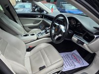 USED 2017 06 PORSCHE PANAMERA 3.0 V6 Saloon 5dr Petrol PDK Euro 6 (s/s) (330 ps) 