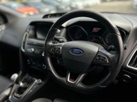USED 2016 16 FORD FOCUS 2.0T EcoBoost ST-3 Hatchback 5dr Petrol Manual Euro 6 (s/s) (250 ps) HEATED SEATS+SAT NAV+ CRUISE