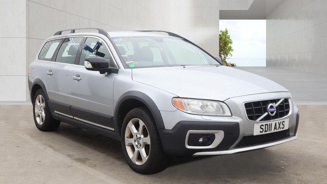 2011 VOLVO XC70 2.4 D5 SE ESTATE 5DR DIESEL GEARTRONIC AWD EURO 5 205 PS... photo