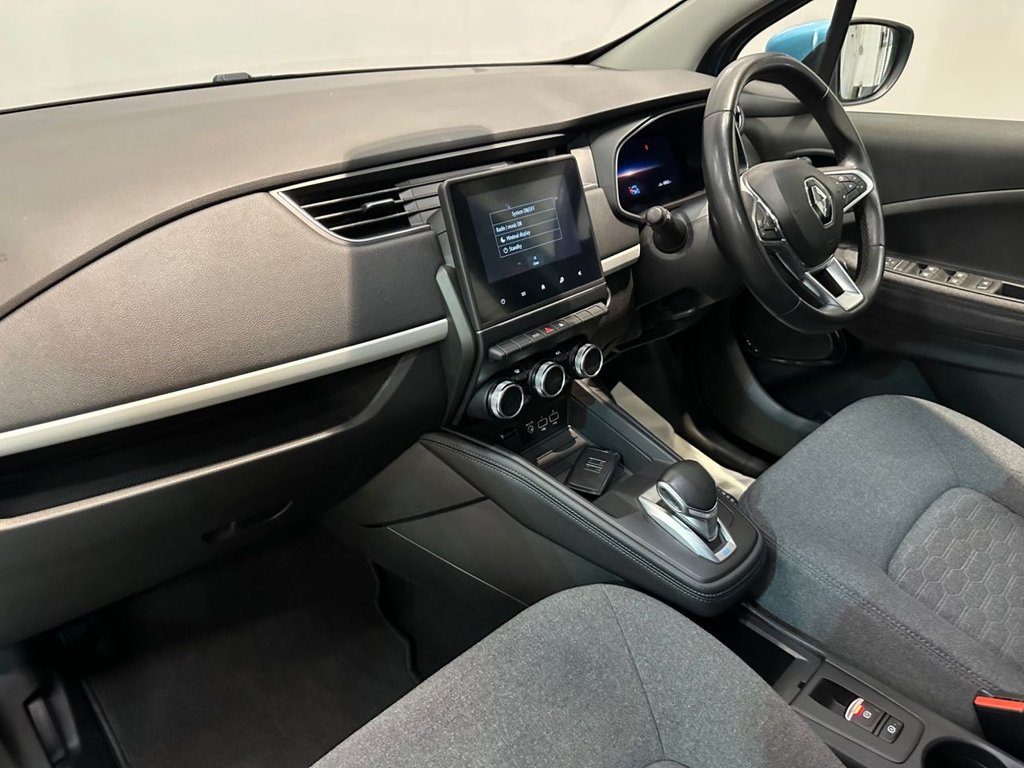 USED 2021 71 RENAULT ZOE R110 EV50 52kWh Iconic Hatchback 5dr Electric Auto (Rapid Charge) (107 bhp) 3 SERVICE VISITS