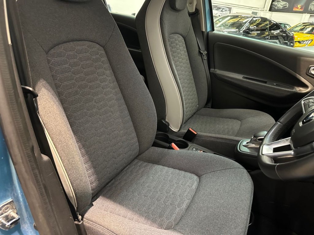 USED 2021 71 RENAULT ZOE R110 EV50 52kWh Iconic Hatchback 5dr Electric Auto (Rapid Charge) (107 bhp) 3 SERVICE VISITS