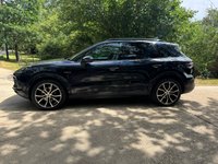 USED 2022 72 PORSCHE CAYENNE 3.0 V6 E-Hybrid 17.9kWh SUV 5dr Petrol Plug-in Hybrid TiptronicS 4WD Euro 6 (s/s) (3.6kW Charger) (462 ps) 8.9% APR FINANCE RATES