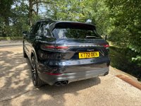 USED 2022 72 PORSCHE CAYENNE 3.0 V6 E-Hybrid 17.9kWh SUV 5dr Petrol Plug-in Hybrid TiptronicS 4WD Euro 6 (s/s) (3.6kW Charger) (462 ps) 8.9% APR FINANCE RATES