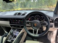 USED 2022 72 PORSCHE CAYENNE 3.0 V6 E-Hybrid 17.9kWh SUV 5dr Petrol Plug-in Hybrid TiptronicS 4WD Euro 6 (s/s) (3.6kW Charger) (462 ps) 8.9% APR FINANCE RATES