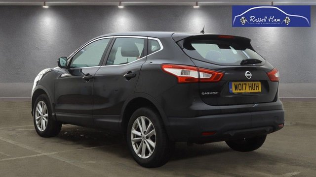 View our NISSAN QASHQAI