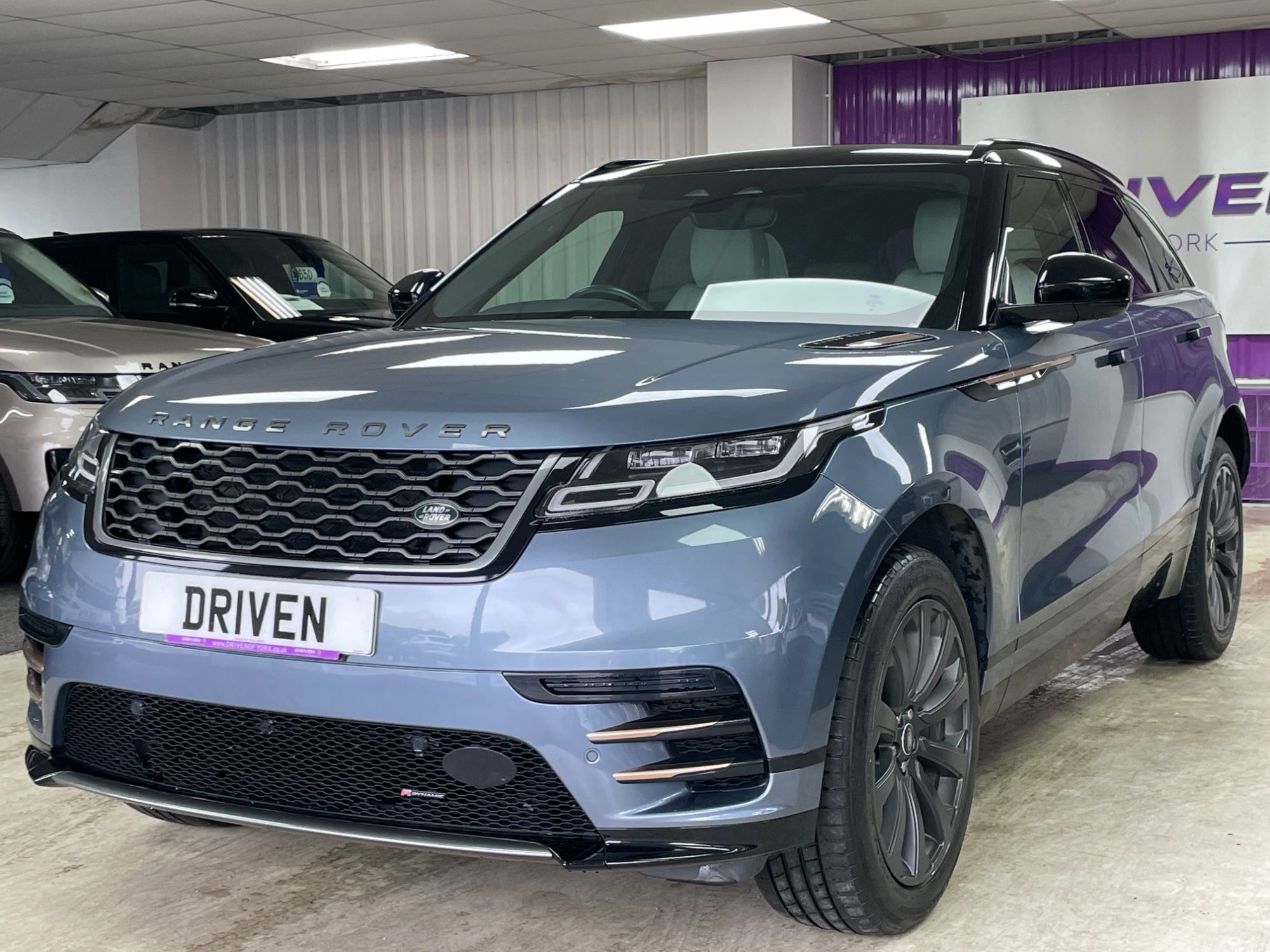 USED 2022 22 LAND ROVER RANGE ROVER VELAR 2.0 P250 R-Dynamic SE SUV 5dr Petrol Auto 4WD Euro 6 (s/s) (249 ps) 