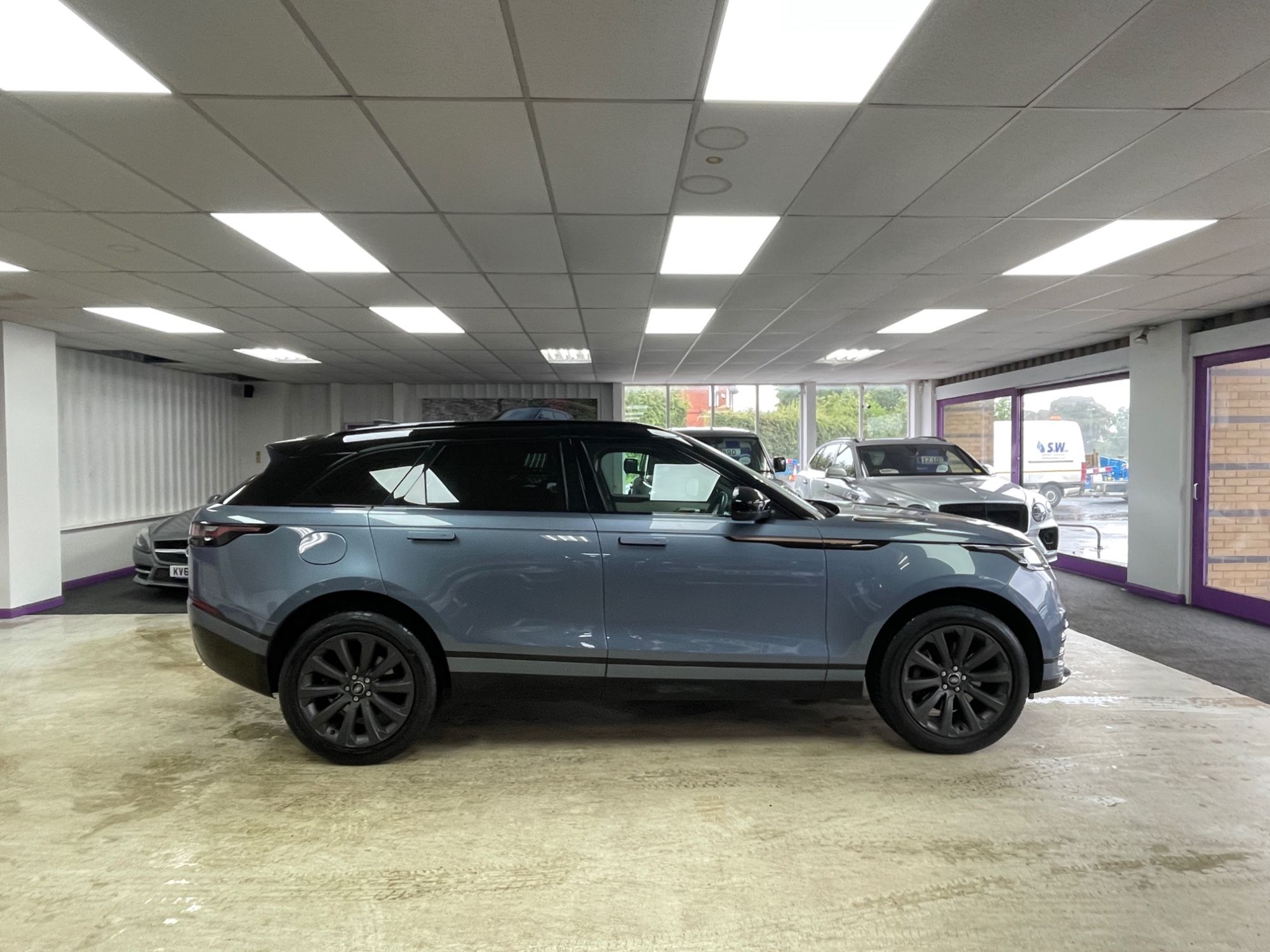 USED 2022 22 LAND ROVER RANGE ROVER VELAR 2.0 P250 R-Dynamic SE SUV 5dr Petrol Auto 4WD Euro 6 (s/s) (249 ps) 