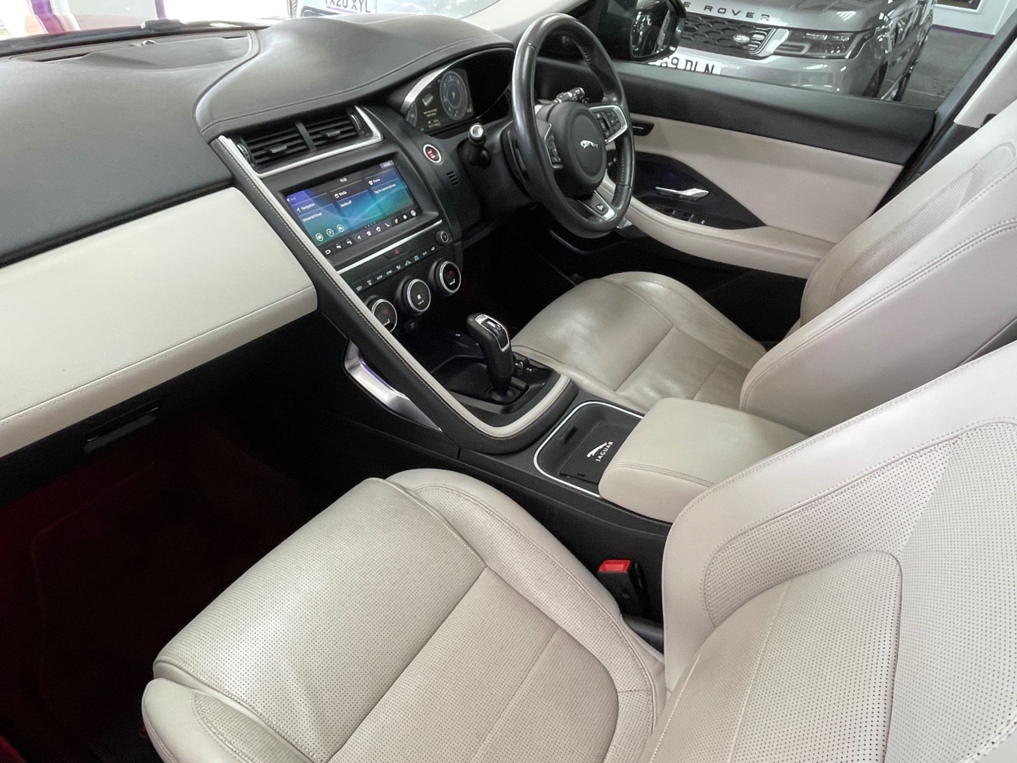USED 2019 19 JAGUAR E-PACE 2.0 D180 R-Dynamic HSE SUV 5dr Diesel Auto AWD Euro 6 (s/s) (180 ps) 