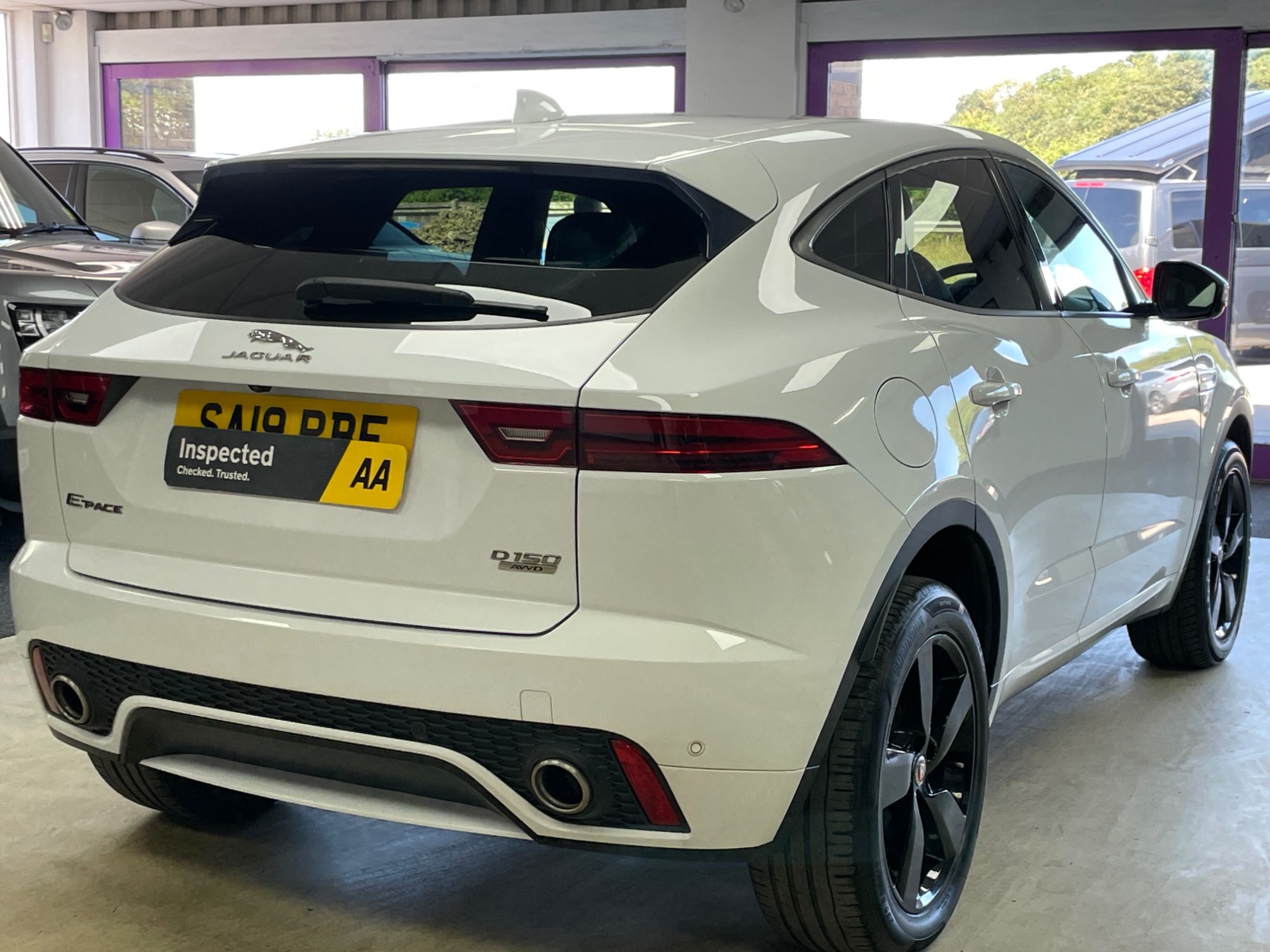 2019 Jaguar E-Pace thumbnail 11