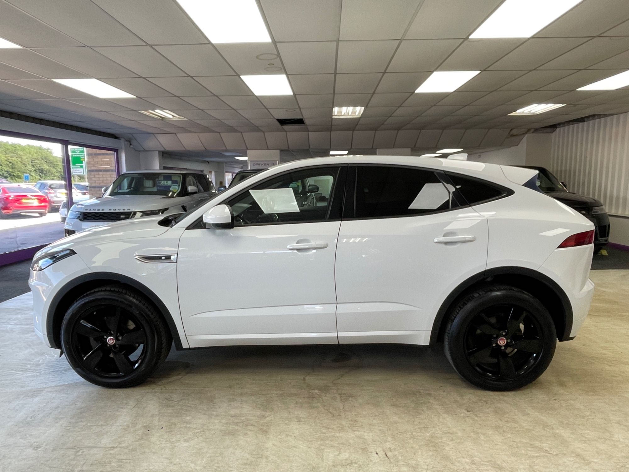 2019 Jaguar E-Pace thumbnail 13
