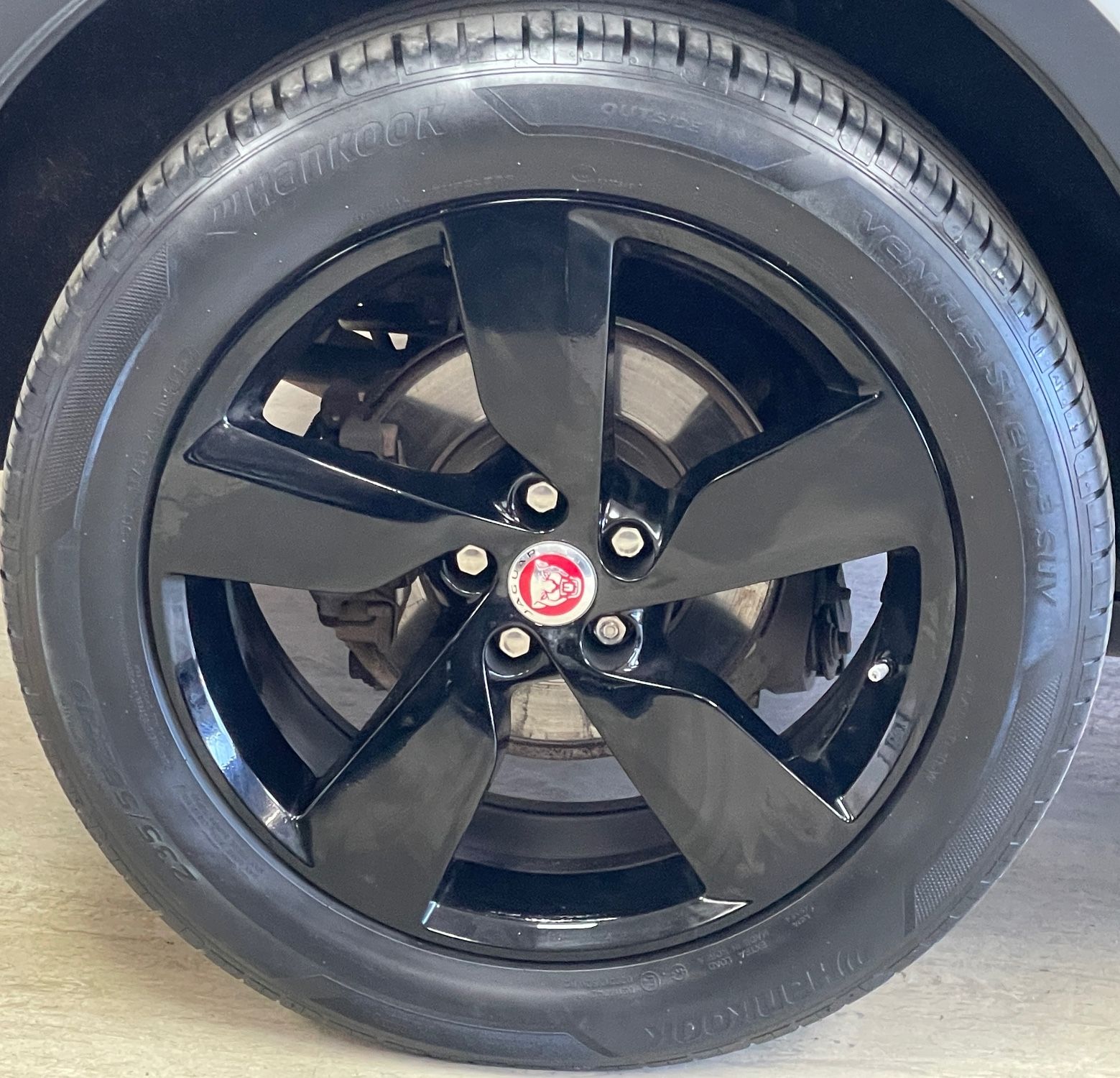 2019 Jaguar E-Pace thumbnail 15