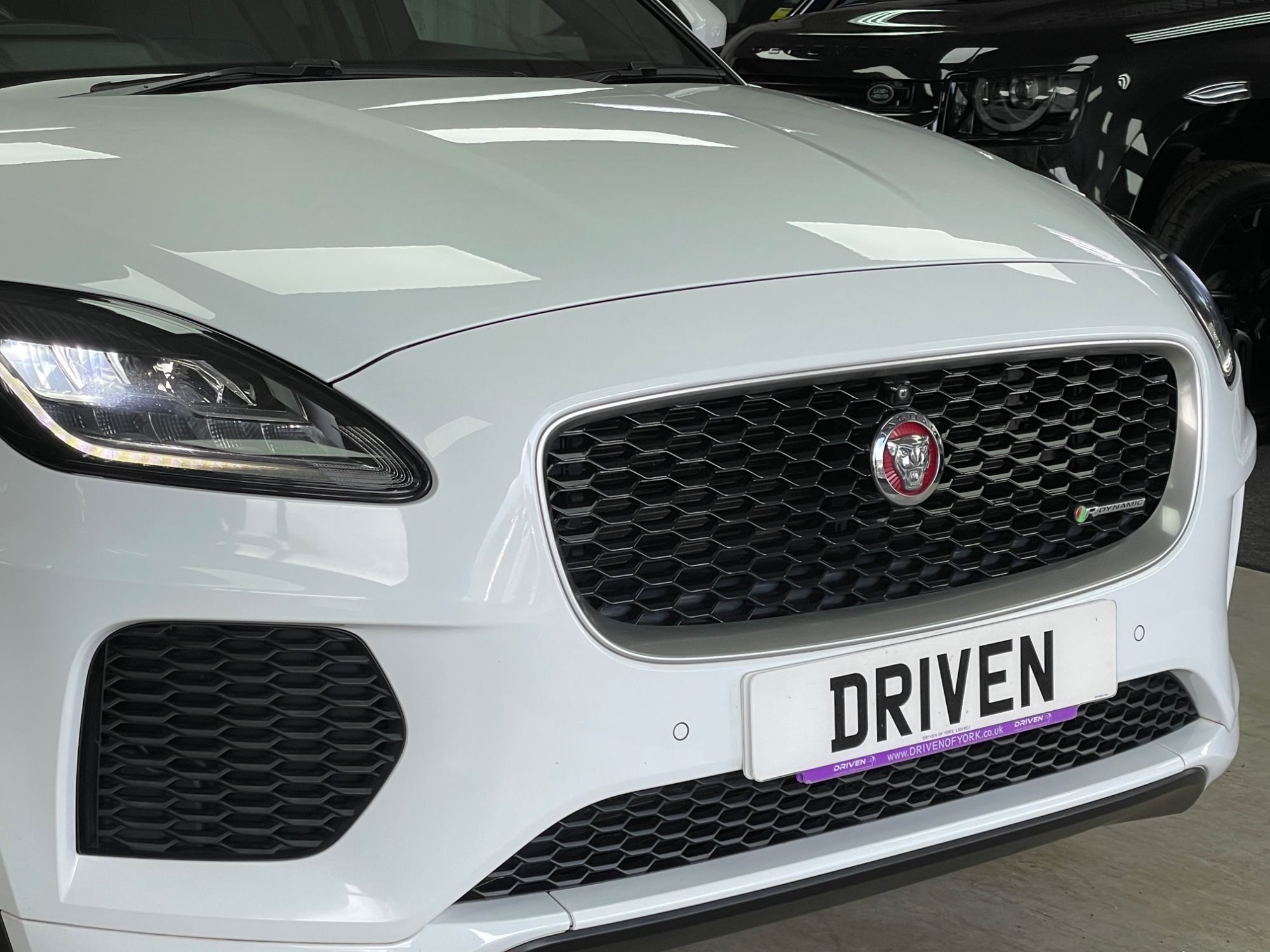 USED 2018 68 JAGUAR E-PACE 2.0 P250 R-Dynamic SE SUV 5dr Petrol Auto AWD Euro 6 (s/s) (249 ps) 