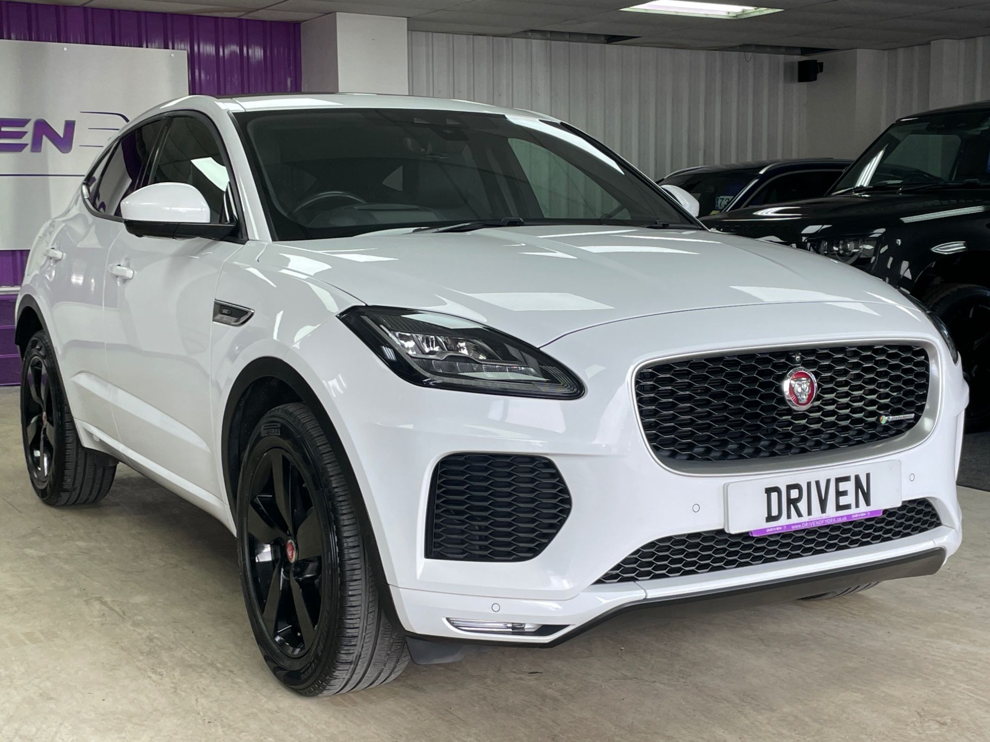 USED 2018 68 JAGUAR E-PACE 2.0 P250 R-Dynamic SE SUV 5dr Petrol Auto AWD Euro 6 (s/s) (249 ps) 