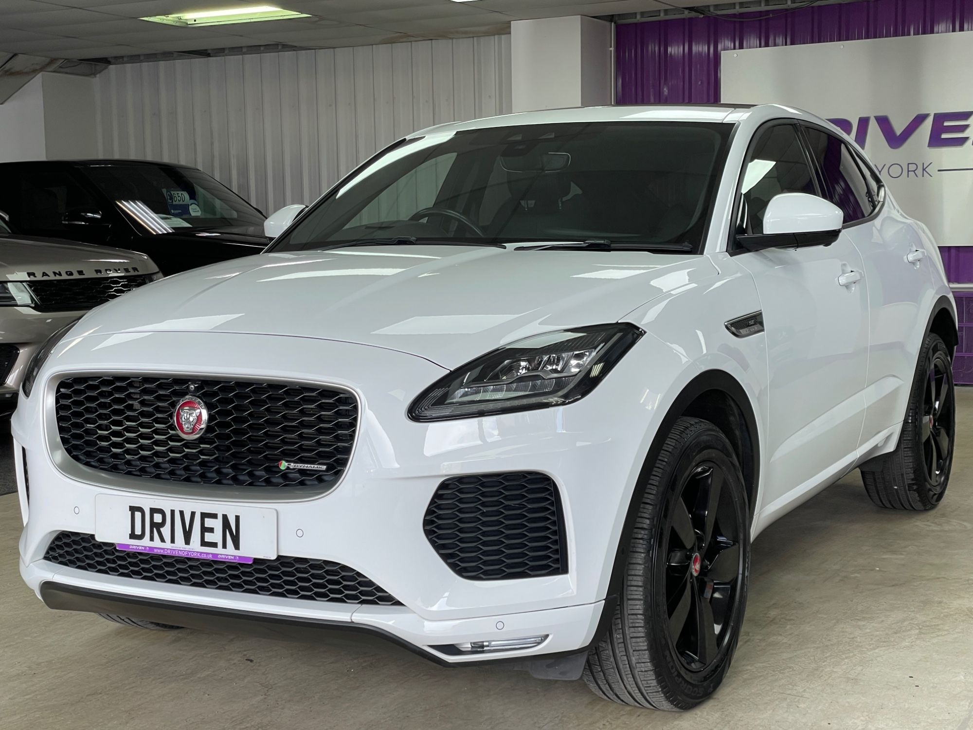 USED 2018 68 JAGUAR E-PACE 2.0 P250 R-Dynamic SE SUV 5dr Petrol Auto AWD Euro 6 (s/s) (249 ps) 