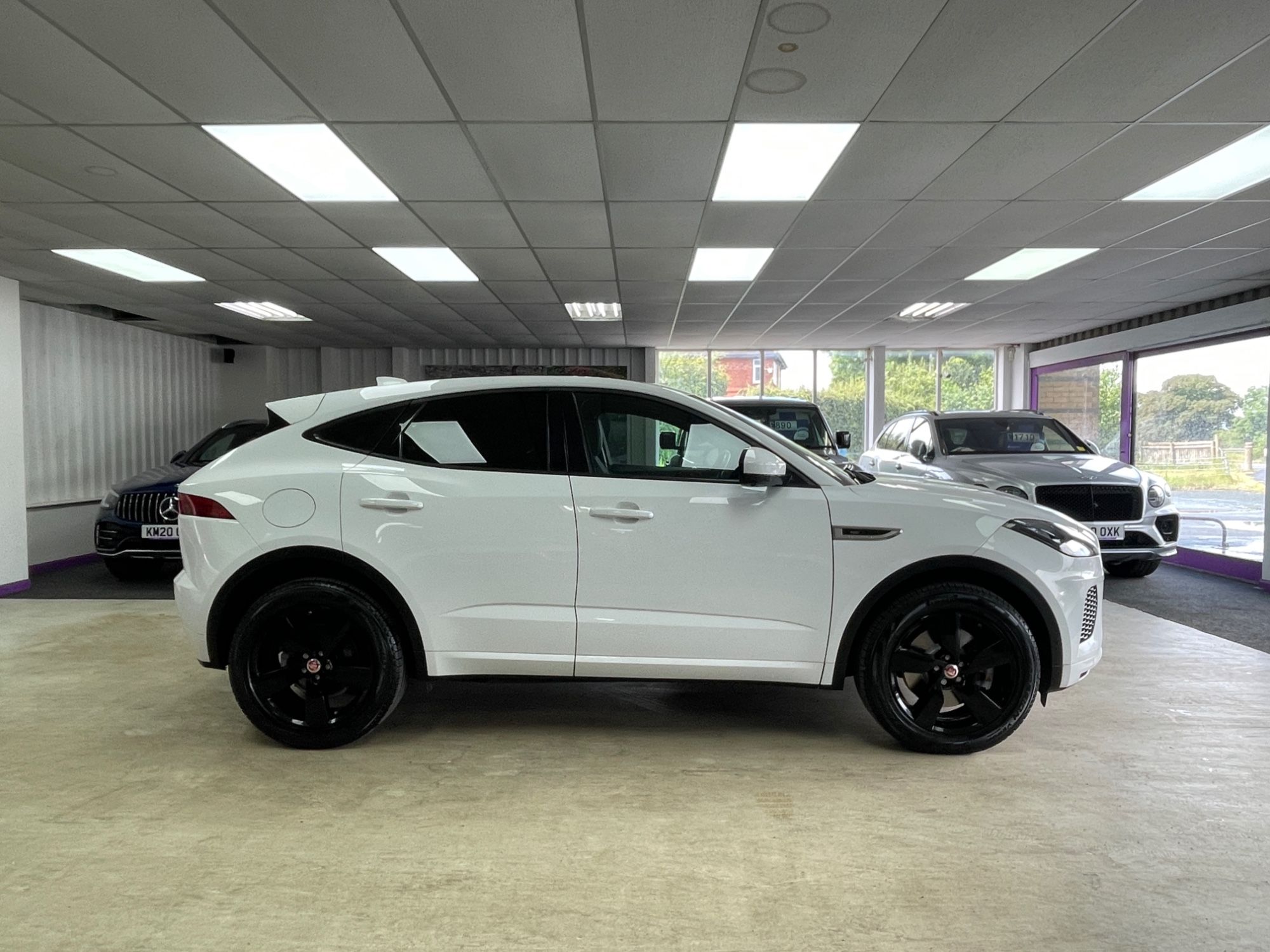 USED 2018 68 JAGUAR E-PACE 2.0 P250 R-Dynamic SE SUV 5dr Petrol Auto AWD Euro 6 (s/s) (249 ps) 