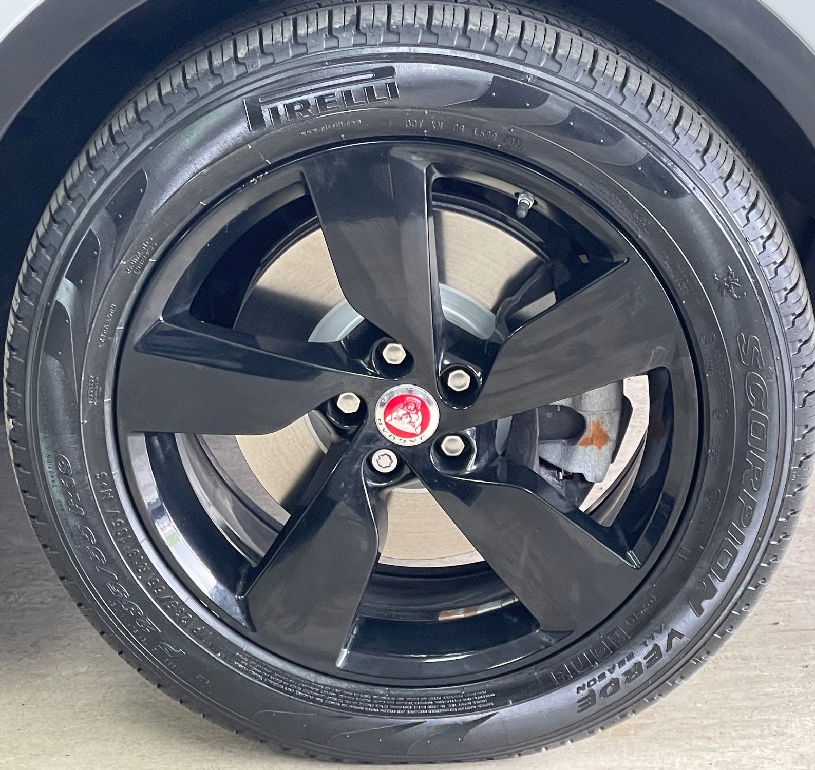 USED 2018 68 JAGUAR E-PACE 2.0 P250 R-Dynamic SE SUV 5dr Petrol Auto AWD Euro 6 (s/s) (249 ps) 