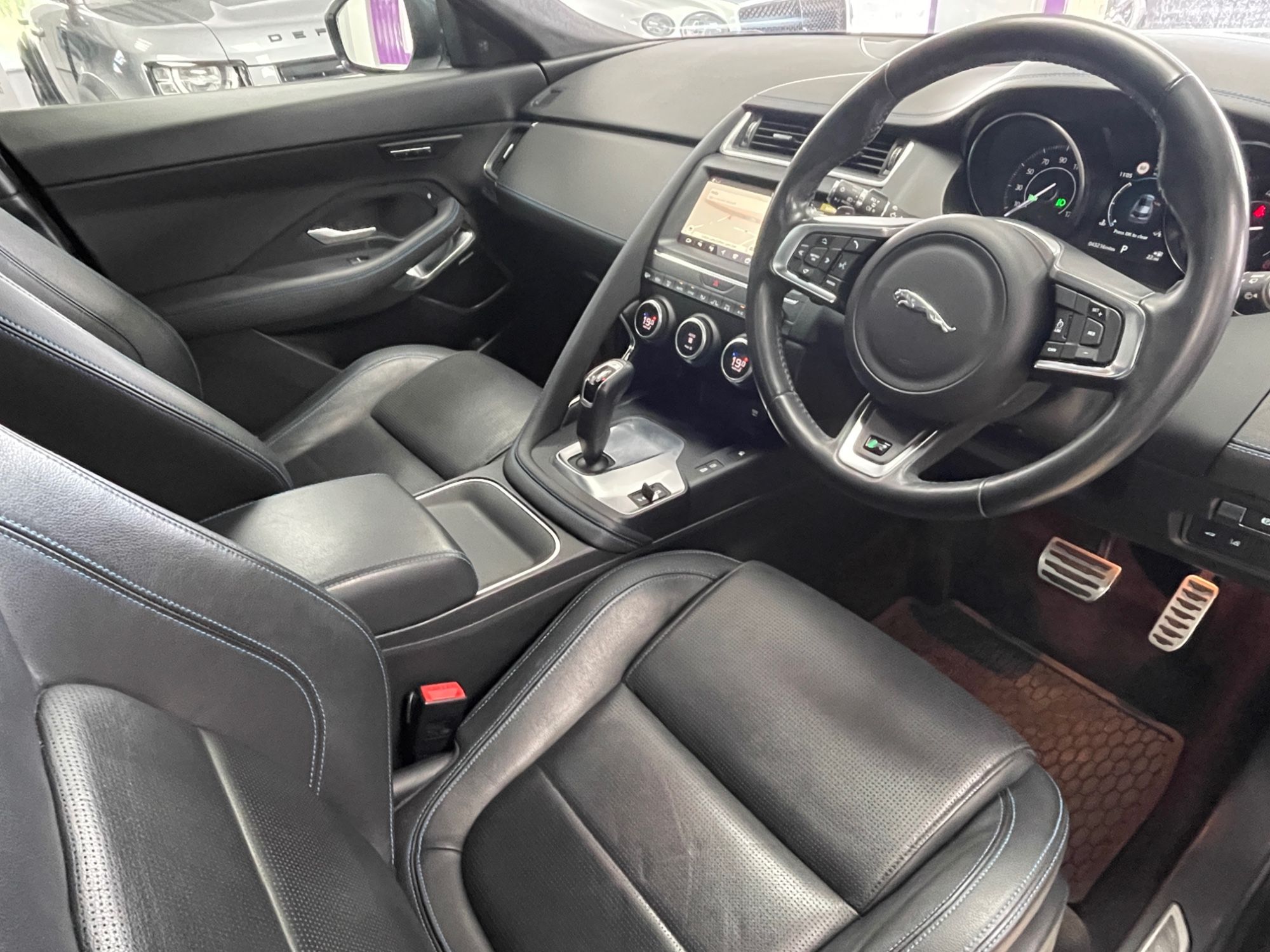 USED 2018 68 JAGUAR E-PACE 2.0 P250 R-Dynamic SE SUV 5dr Petrol Auto AWD Euro 6 (s/s) (249 ps) 