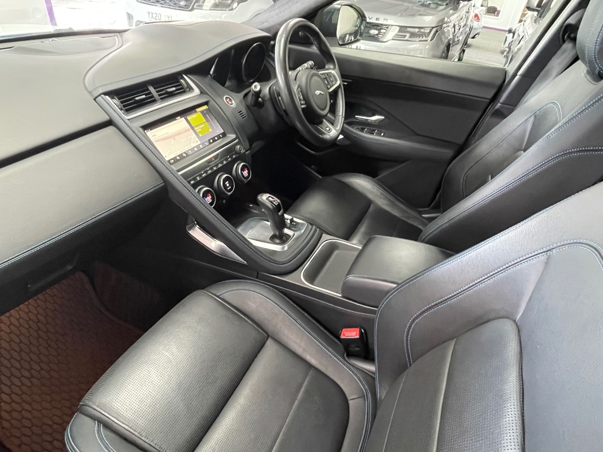 USED 2018 68 JAGUAR E-PACE 2.0 P250 R-Dynamic SE SUV 5dr Petrol Auto AWD Euro 6 (s/s) (249 ps) 