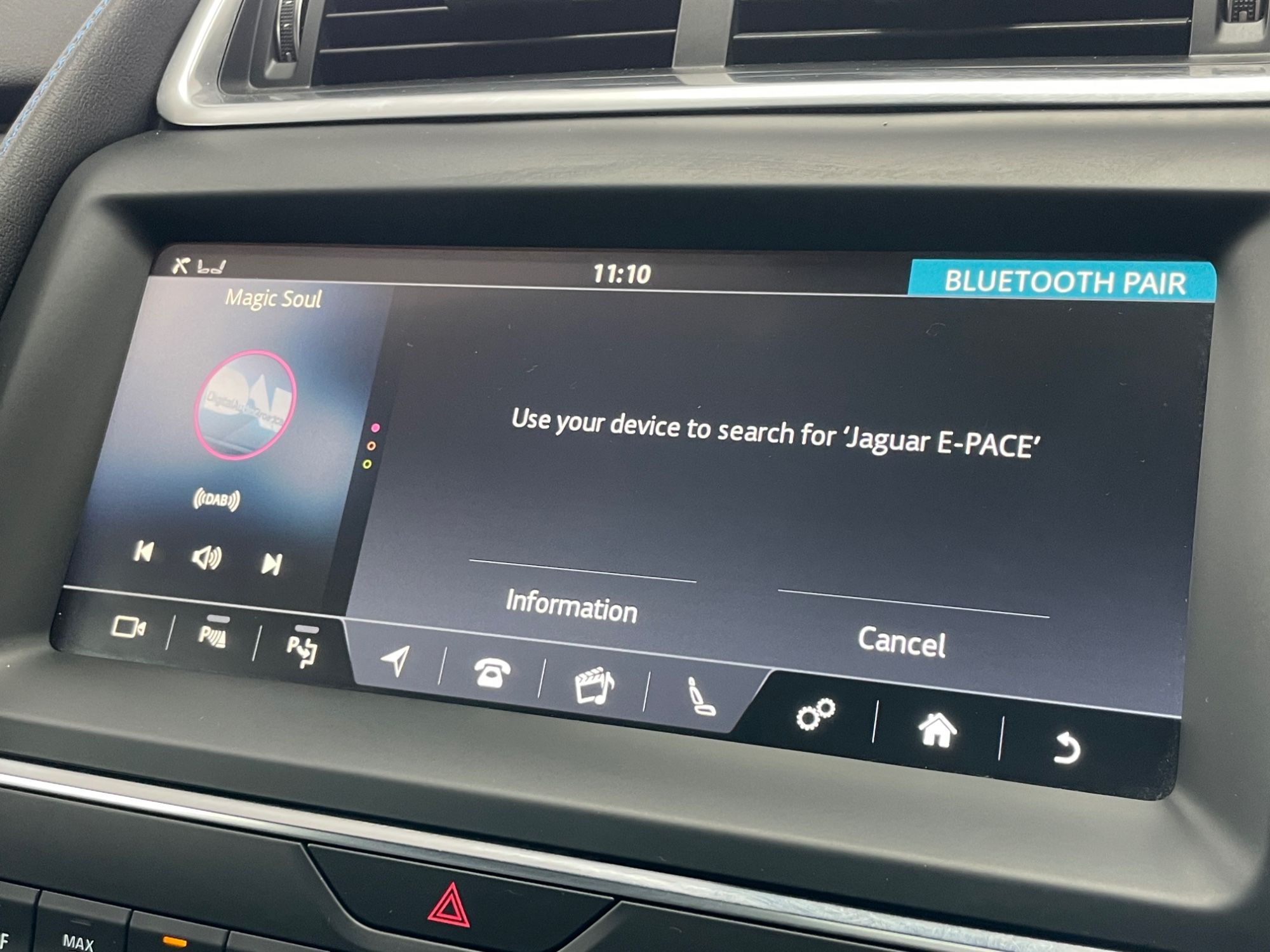 USED 2018 68 JAGUAR E-PACE 2.0 P250 R-Dynamic SE SUV 5dr Petrol Auto AWD Euro 6 (s/s) (249 ps) 