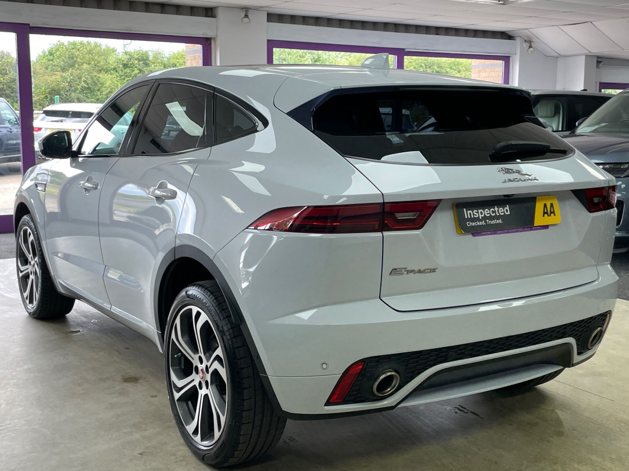 USED 2018 18 JAGUAR E-PACE 2.0 D180 First Edition SUV 5dr Diesel Auto AWD Euro 6 (s/s) (180 ps) 