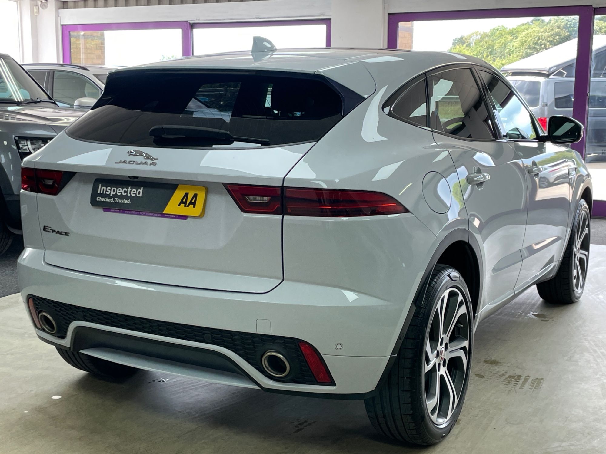 USED 2018 18 JAGUAR E-PACE 2.0 D180 First Edition SUV 5dr Diesel Auto AWD Euro 6 (s/s) (180 ps) 