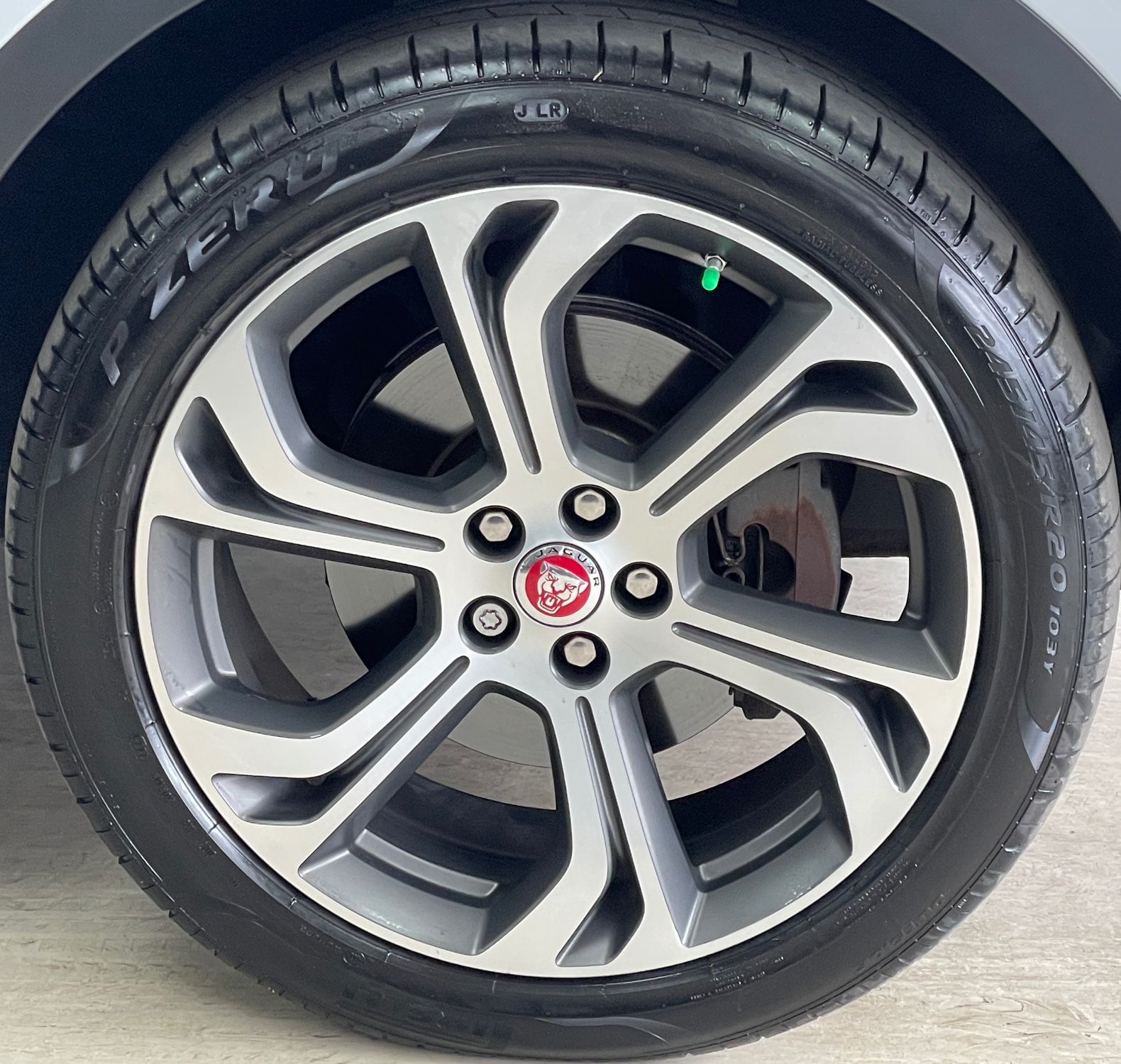 USED 2018 18 JAGUAR E-PACE 2.0 D180 First Edition SUV 5dr Diesel Auto AWD Euro 6 (s/s) (180 ps) 