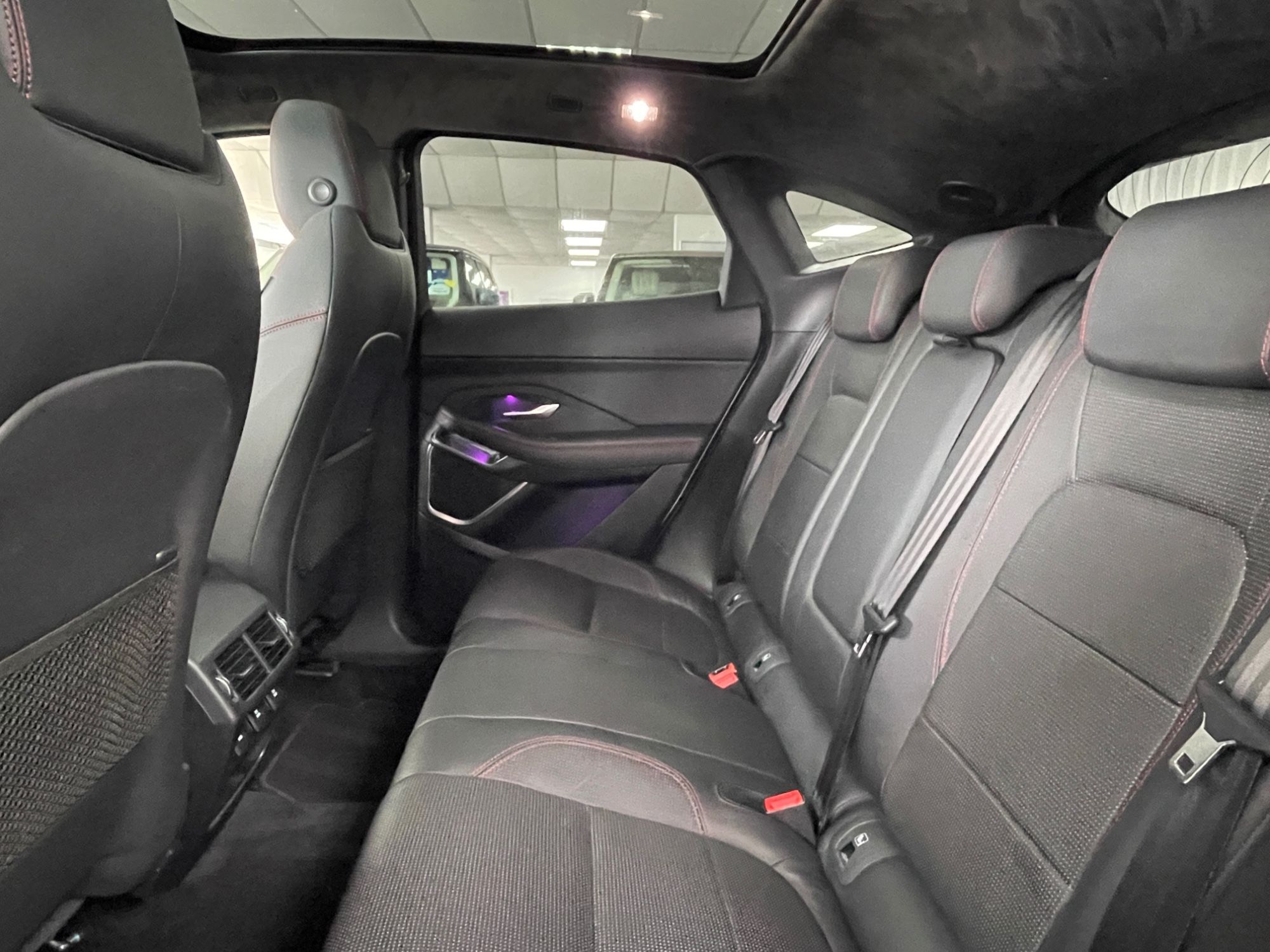 USED 2018 18 JAGUAR E-PACE 2.0 D180 First Edition SUV 5dr Diesel Auto AWD Euro 6 (s/s) (180 ps) 