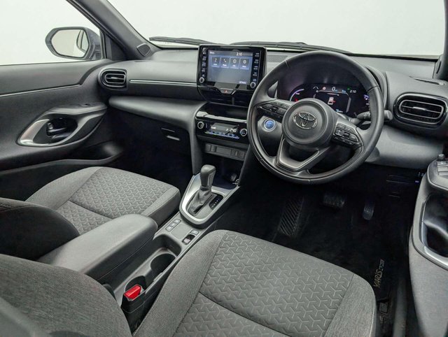 USED 2023 23 TOYOTA YARIS CROSS 1.5 Yaris Cross Design HEV Auto 5dr CLICK+COLLECT / HOME DELIVERY