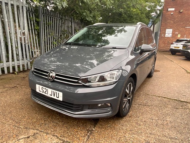 View our VOLKSWAGEN TOURAN