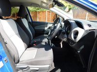 USED 2019 19 TOYOTA YARIS 1.5 VVT-i Icon Tech Hatchback 5dr Petrol Manual Euro 6 (111 ps) *ULEZ COMPLIANT*