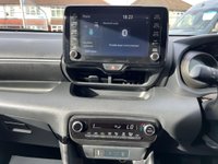 USED 2023 23 TOYOTA YARIS 1.5 VVT-h Design E-CVT Euro 6 (s/s) 5dr Full SH+1owner+Nav+Camera