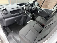 USED 2019 69 RENAULT TRAFIC 2.0 dCi ENERGY 30 Sport Nav Crew Van Double Cab 6dr Diesel Manual SWB Euro 6 (s/s) (145 ps) 