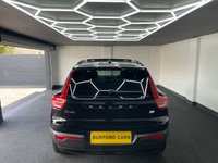 USED 2022 22 VOLVO XC40 1.5h T5 Twin Engine Recharge 10.7kWh R-Design SUV 5dr Petrol Plug-in Hybrid Auto Euro 6 (s/s) (262 ps) 