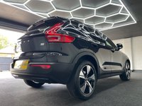 USED 2022 22 VOLVO XC40 1.5h T5 Twin Engine Recharge 10.7kWh R-Design SUV 5dr Petrol Plug-in Hybrid Auto Euro 6 (s/s) (262 ps) 