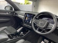 USED 2022 22 VOLVO XC40 1.5h T5 Twin Engine Recharge 10.7kWh R-Design SUV 5dr Petrol Plug-in Hybrid Auto Euro 6 (s/s) (262 ps) 
