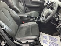 USED 2022 22 VOLVO XC40 1.5h T5 Twin Engine Recharge 10.7kWh R-Design SUV 5dr Petrol Plug-in Hybrid Auto Euro 6 (s/s) (262 ps) 