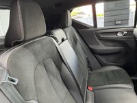 USED 2022 22 VOLVO XC40 1.5h T5 Twin Engine Recharge 10.7kWh R-Design SUV 5dr Petrol Plug-in Hybrid Auto Euro 6 (s/s) (262 ps) 