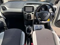USED 2018 18 TOYOTA AYGO 1.0 VVT-i x-play Hatchback 5dr Petrol Manual Euro 6 (71 ps) FULL TOYOTA SERVICE HISTORY