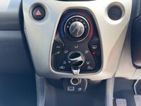 USED 2018 18 TOYOTA AYGO 1.0 VVT-i x-play Hatchback 5dr Petrol Manual Euro 6 (71 ps) FULL TOYOTA SERVICE HISTORY