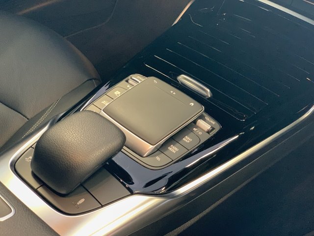 USED 2022 72 MERCEDES-BENZ A-CLASS 2.0 A35 AMG (Premium) Hatchback 5dr Petrol 7G-DCT 4MATIC Euro 6 (s/s) (306 ps) EXTERIOR STYLING PACKAGE