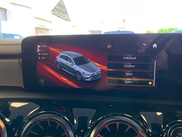 USED 2022 72 MERCEDES-BENZ A-CLASS 2.0 A35 AMG (Premium) Hatchback 5dr Petrol 7G-DCT 4MATIC Euro 6 (s/s) (306 ps) EXTERIOR STYLING PACKAGE