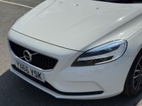 USED 2016 66 VOLVO V40 2.0 D2 Momentum Hatchback 5dr Diesel Auto Euro 6 (s/s) (120 ps) AUTO -- 1 OWNER --&pound;20 TAX -- FULL VOLVO SERVICE HISTORY