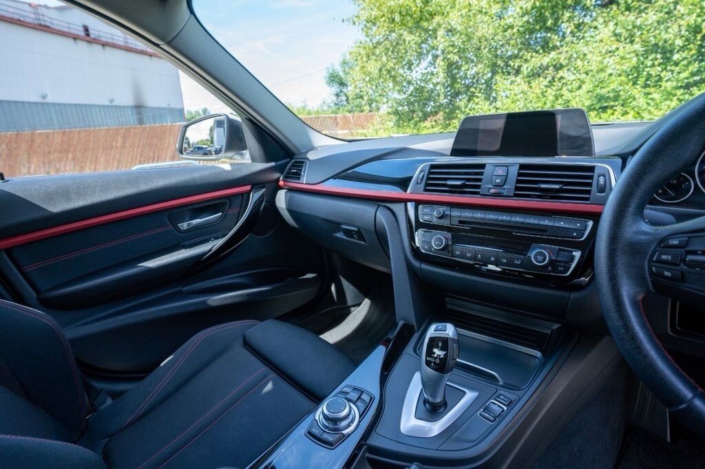 USED 2016 66 BMW 3 SERIES 1.5 318i Sport Saloon 4dr Petrol Auto Euro 6 (s/s) (136 ps) SATNAV, ALLOYS, PRIVACY, 2KEYS