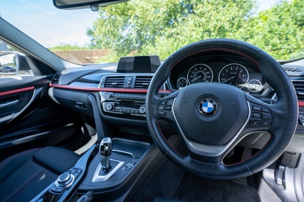 USED 2016 66 BMW 3 SERIES 1.5 318i Sport Saloon 4dr Petrol Auto Euro 6 (s/s) (136 ps) SATNAV, ALLOYS, PRIVACY, 2KEYS