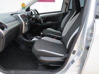 USED 2016 16 TOYOTA AYGO 1.0 VVT-i x-play Hatchback 5dr Petrol x-shift Euro 6 (68 ps) 